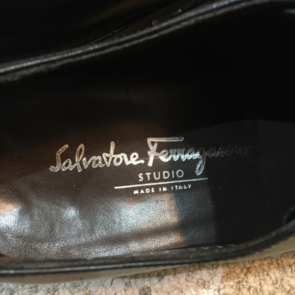 SOLD!!Salvatore Ferragamo Leather Oxford Shoes. - Picture 7 of 12